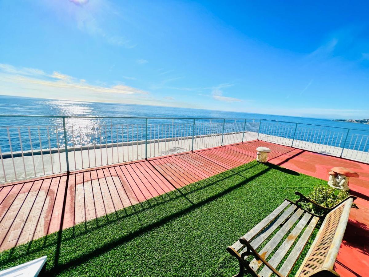 Suite Sunset 18 - Fronte Mare San Remo Exterior foto